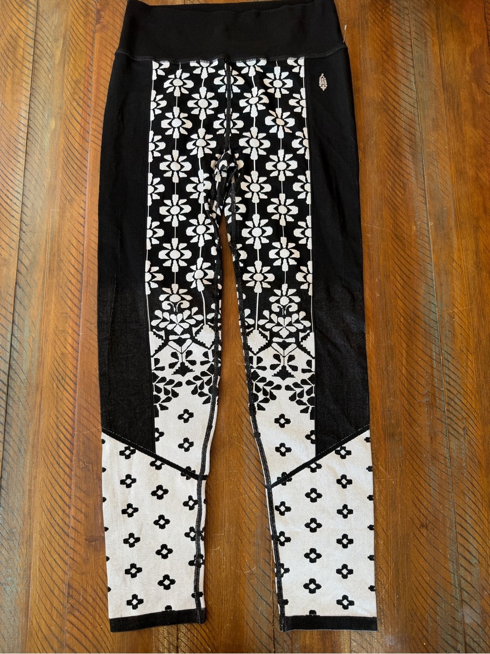 Women’s Free People FP Movement Leggings Pants Flower Large New - Picture 6 of 8